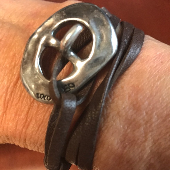 UNO de 50 Jewelry - Uno de 50 brown leather wrap bracelet